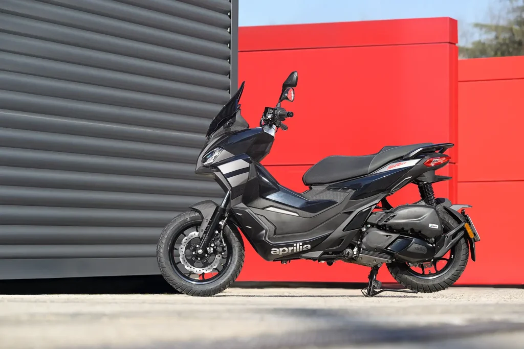 Aprilia SR GT 200