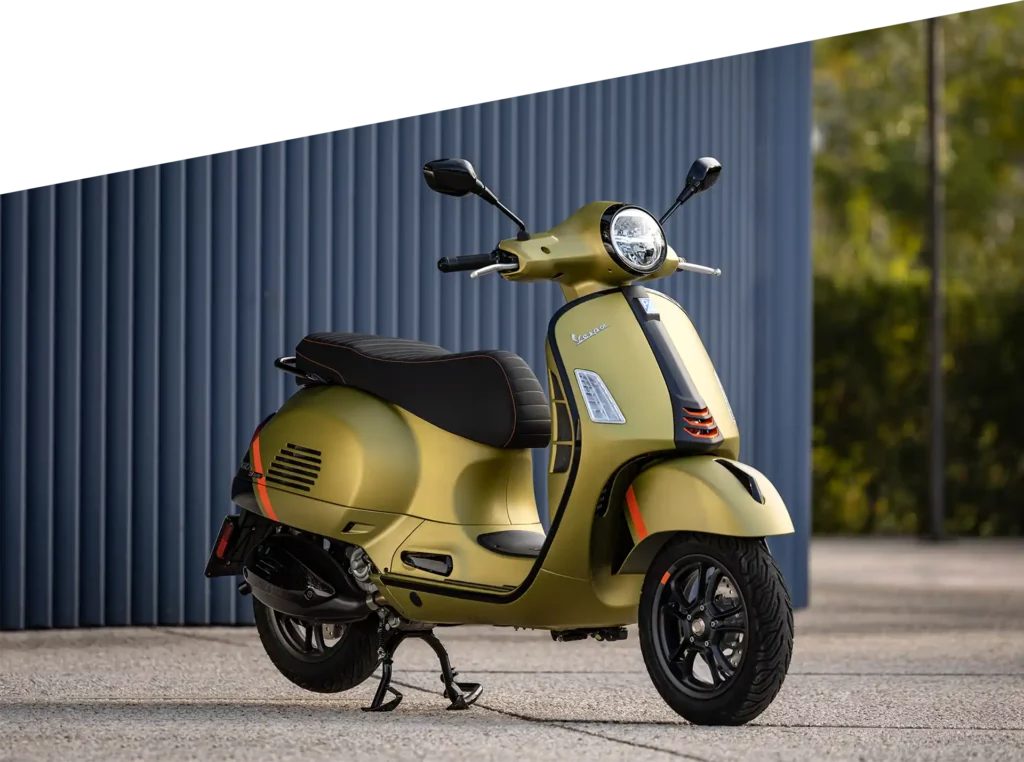 Vespa GTS Super Sport 300 HPE olivgrün